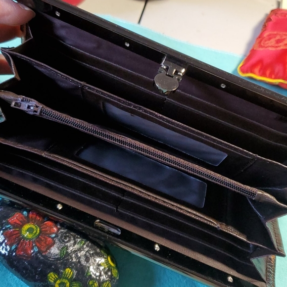 Classy Wallet - Picture 4 of 7